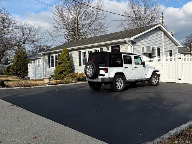 Photo - 101 Rosevale Ave