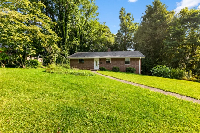 Photo - 68 Wilshire Dr