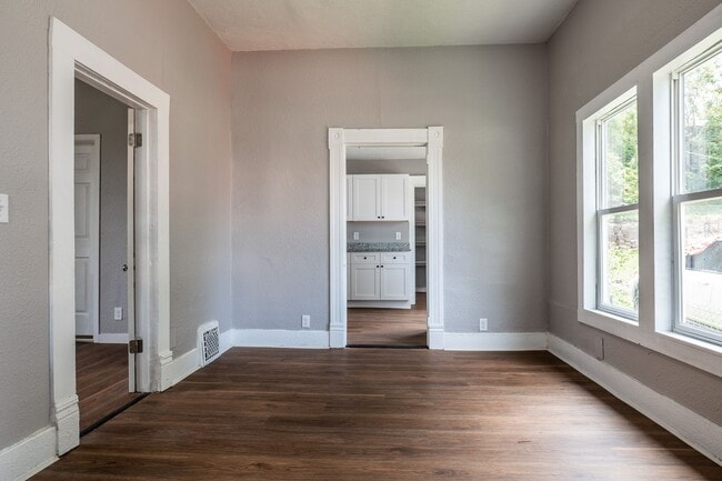 Photo - Cozy 2 Bedroom Home in South Omaha!