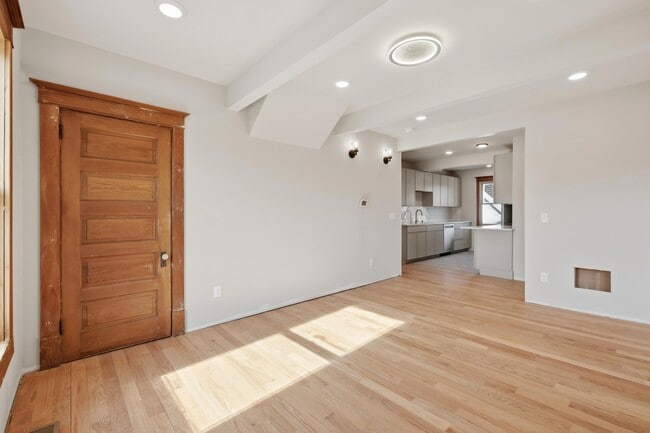 Photo - 808 W Main St Unit 2