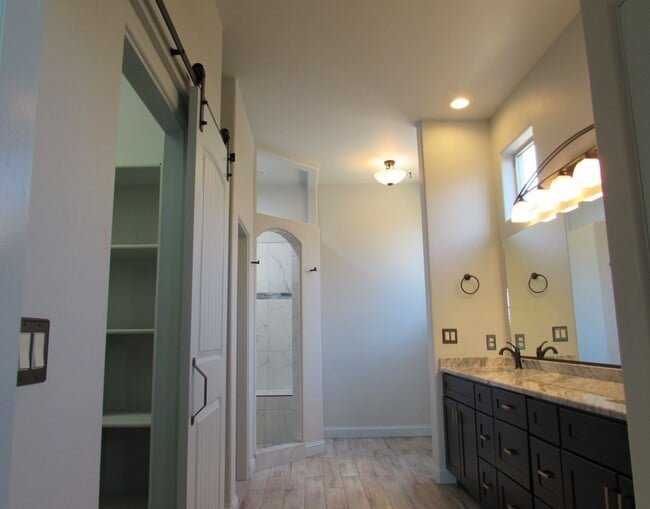Photo - Beautify 3 bed 2 bath home!