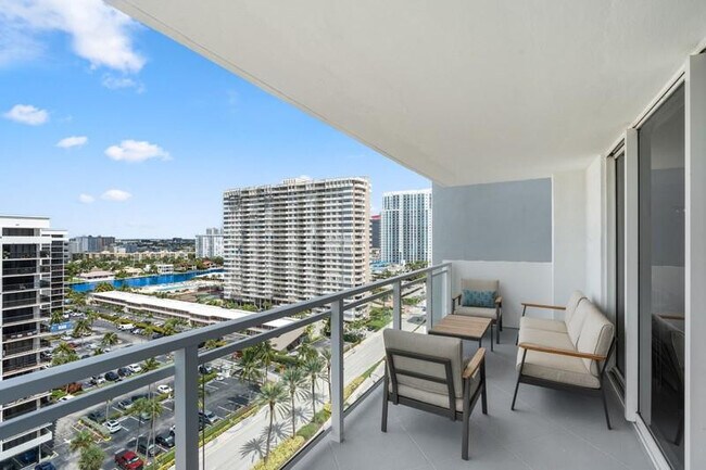 Photo - 2030 S Ocean Dr Unidad 1407
