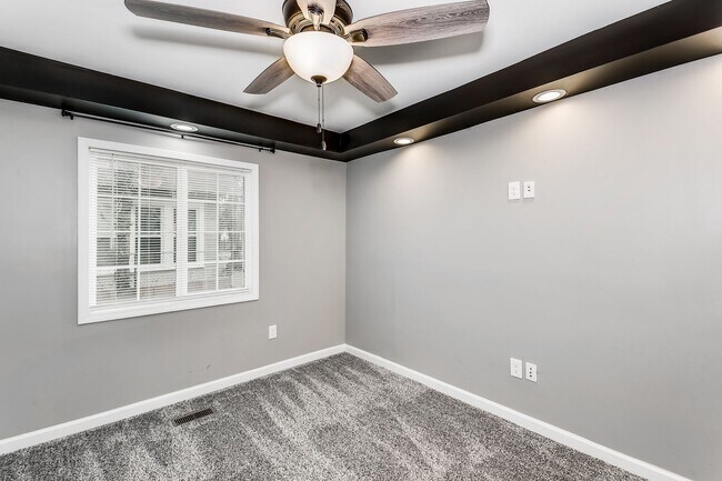 Photo - 449 N Dodge Ave Unidad #2