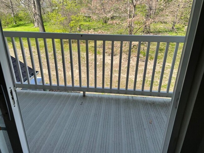 Hollow Creek Apartments