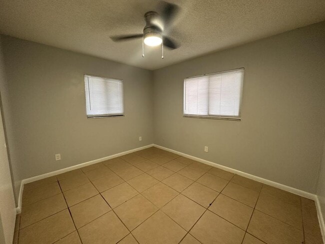 Photo - 709 SE 8th Terrace