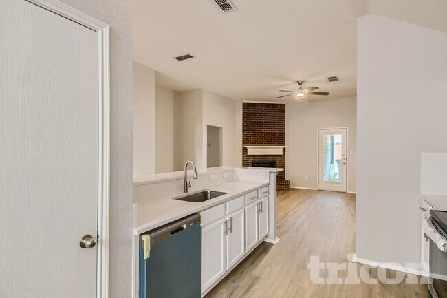 Photo - 1658 Wildflower Dr