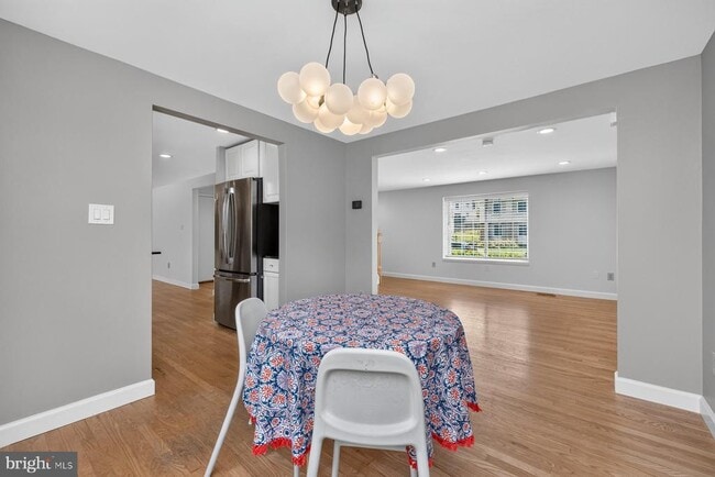 Photo - 4009 Shallow Brook Ln