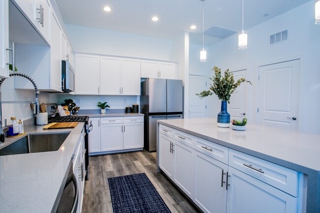 Photo - Townes at Peace Way