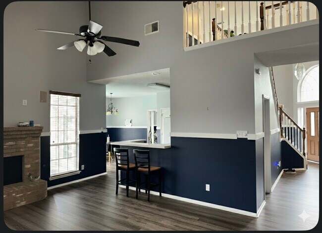 Photo - 4817 Salmon Run Way