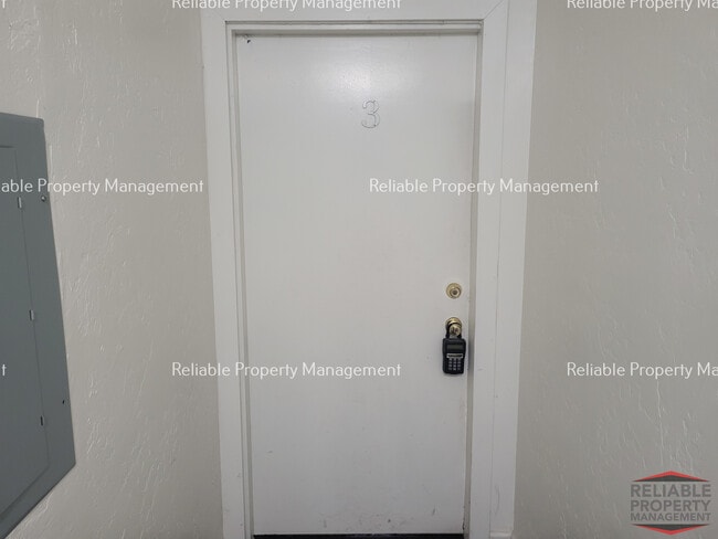 184 W Pine St Unit 3