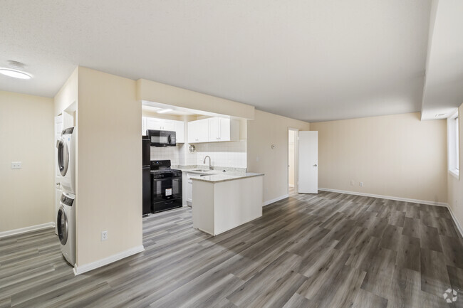 Interior Photo - 101 N Ripley Rental