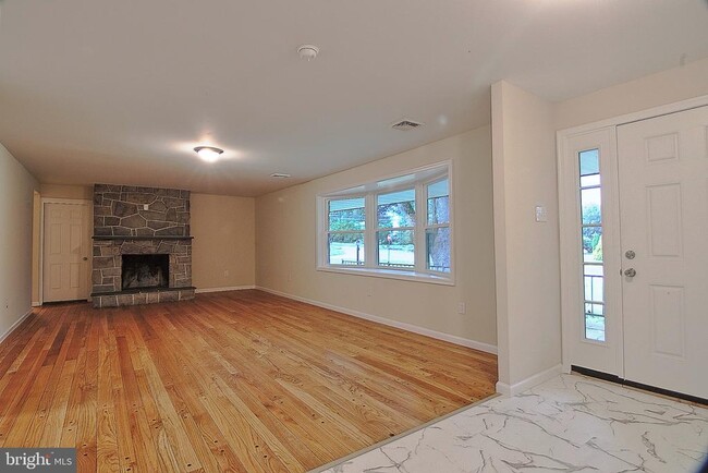 Photo - 1490 Chestnut Hill Rd