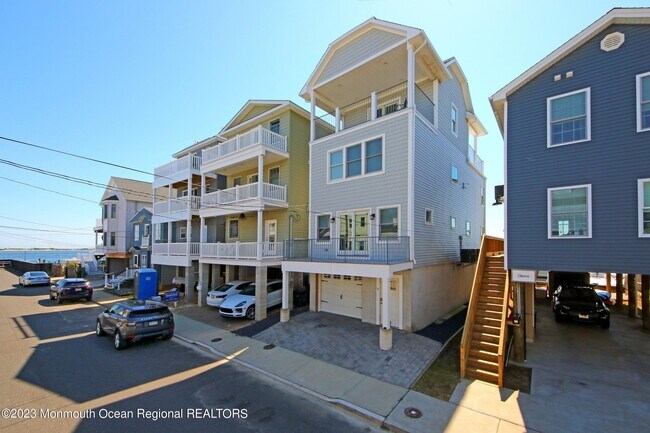 Photo - 9 Sea Drift Ave House