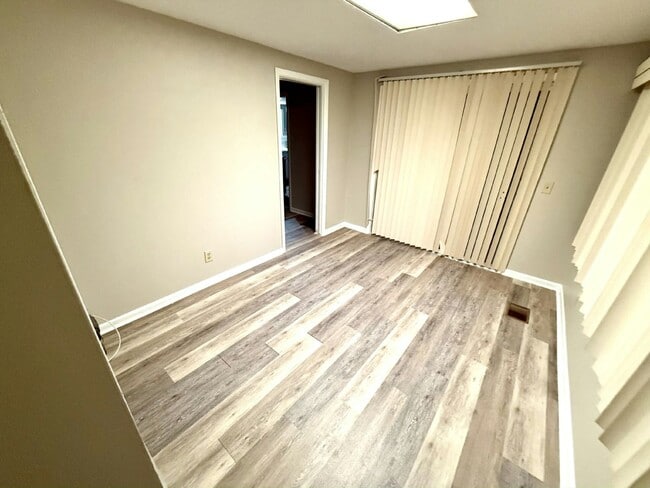 Photo - 6407 SE 108th St