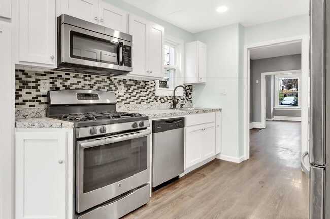 Photo - Coming Soon! Charming 3 Bedroom, 1.5 Bath ...