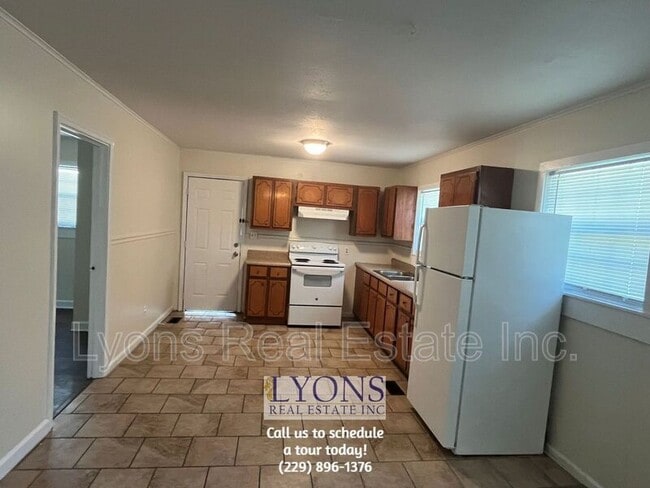 Photo - 615 E Brookwood Dr