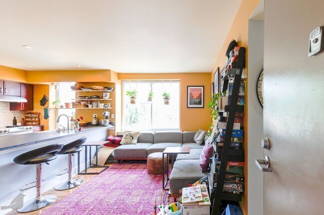 Photo - 420 16th St SE