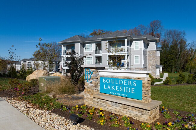 Photo - Boulders Lakeside
