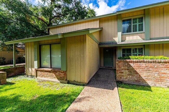 Photo - 9604 Blue Creek Ln