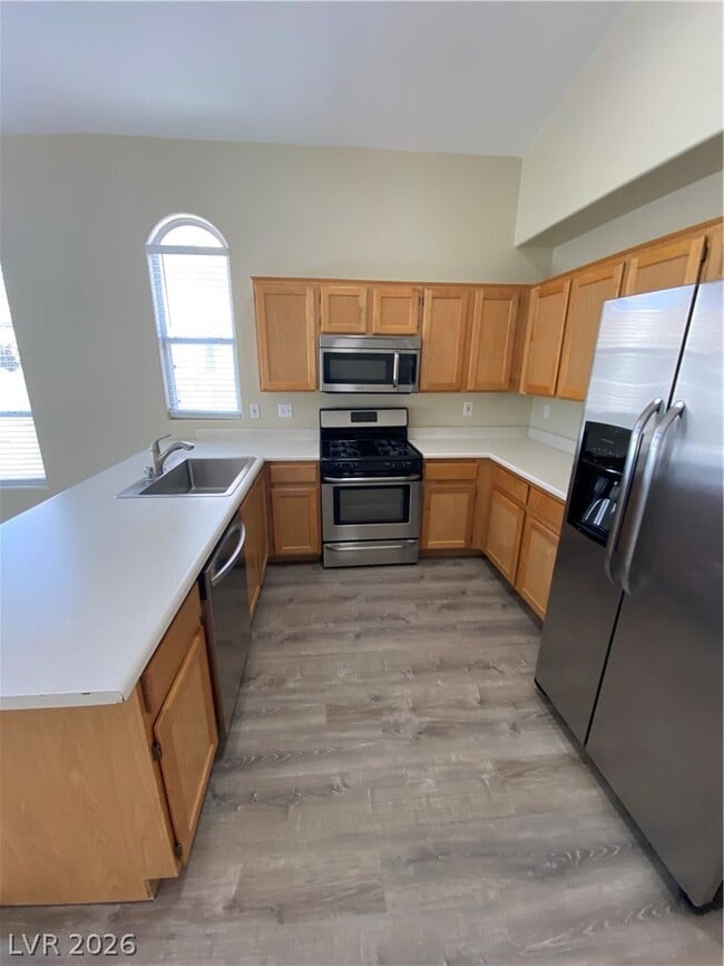 Photo - 824 Sparkle Ray Ave