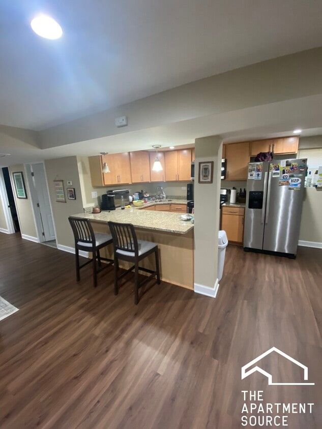 Photo - 2118 N Avers Ave