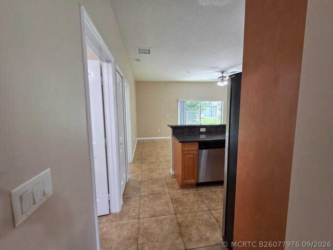 4704 Villas Santorini Dr