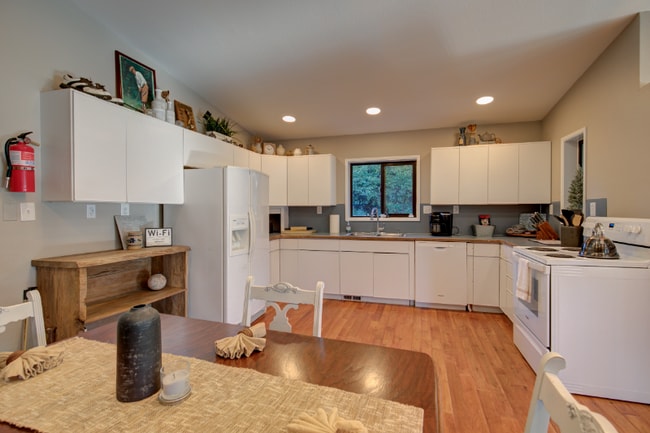 Photo - 2498 Fowler Rd