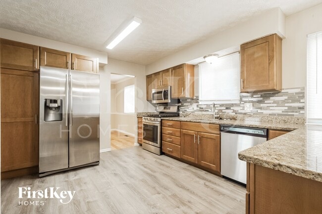 833 Lindenhaven Rd