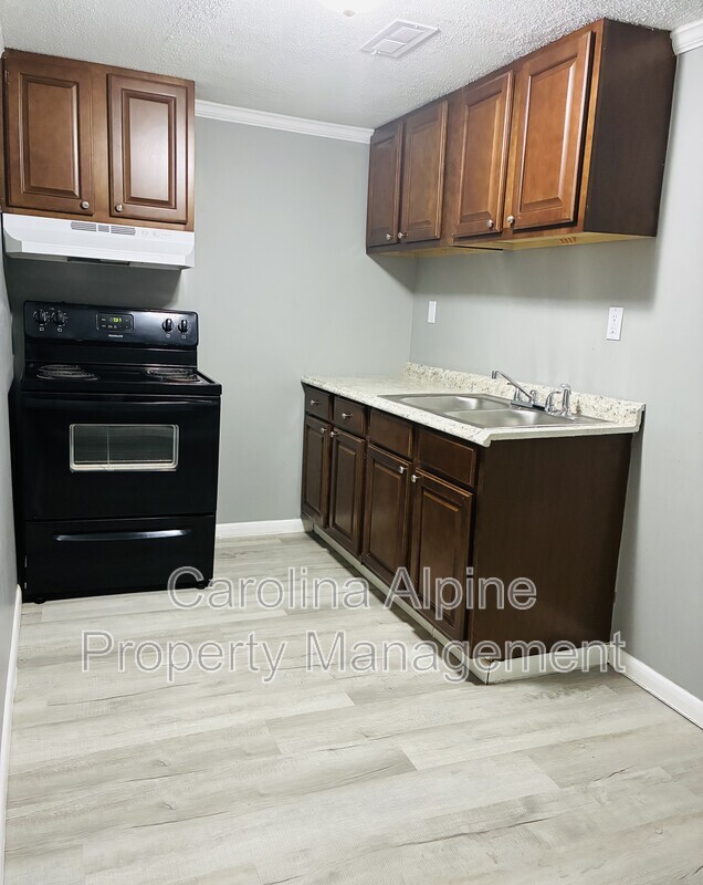 Photo - 1021 Dodd St