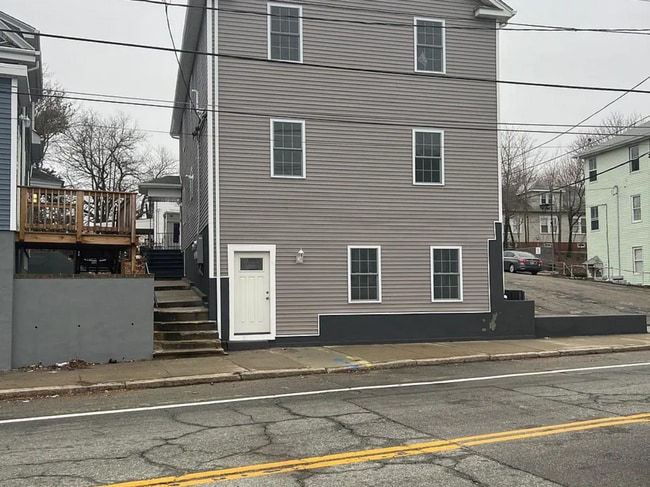 Building Photo - 92 Greenville Ave Unit 1 Rental