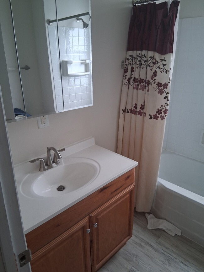 Photo - 209 13th St
