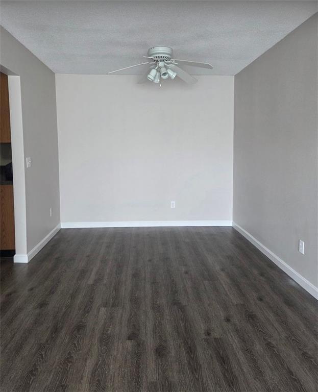 Photo - 3 Admiralty Dr Unit 3-10