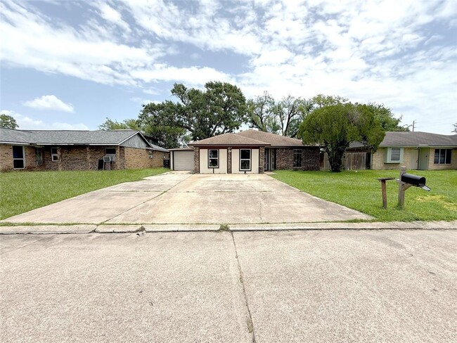 Building Photo - 7130 Kings Dr Rental