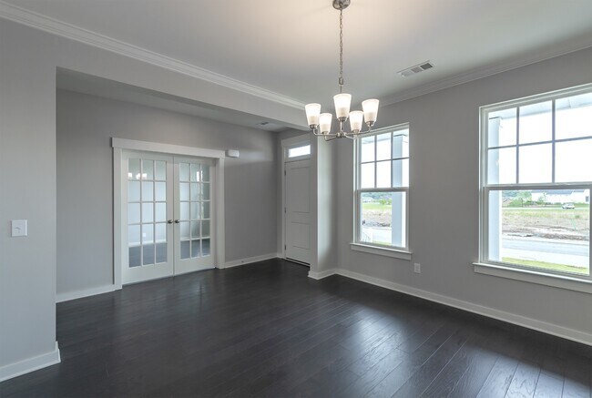 832 Rockwell Dr