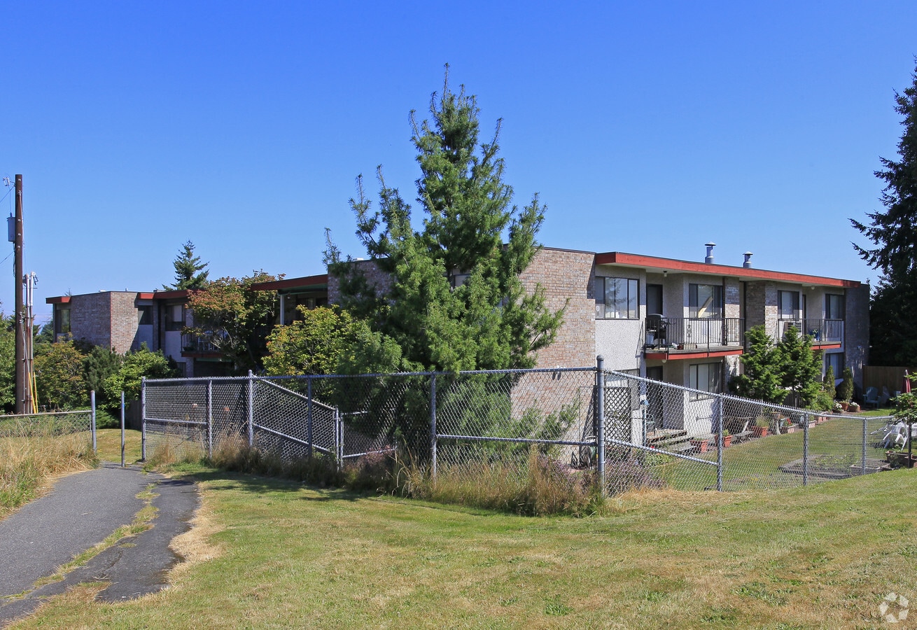 Photo - BEVERLY HEIGHTS APTS