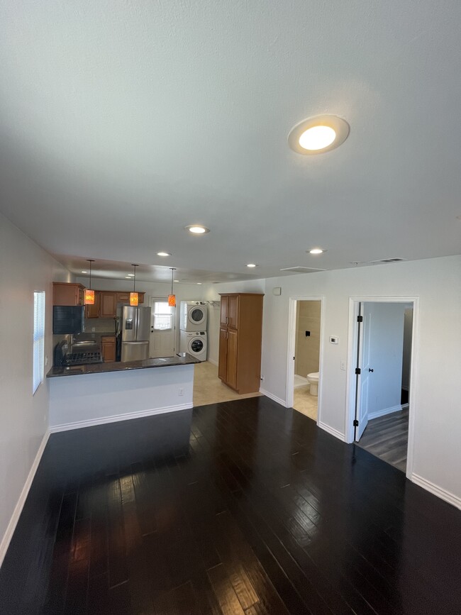 Photo - 1140 S Record Ave House