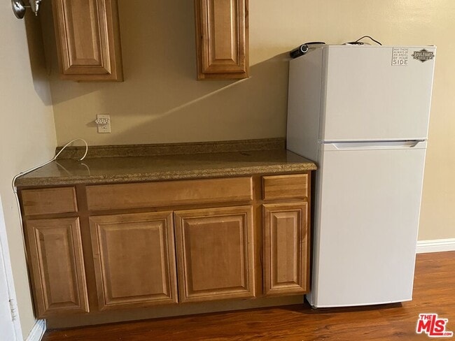 Photo - 1552 Brockton Ave Unidad 4