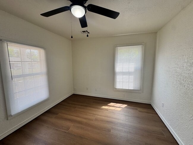 Photo - 1417 W Idaho Ave