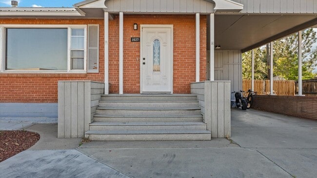 Photo - 1627 N 5th St