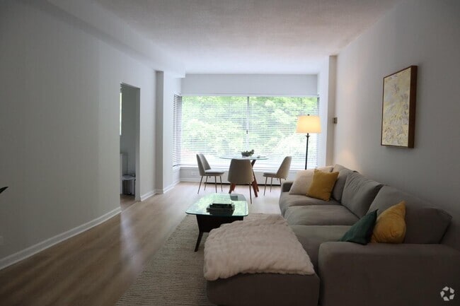 Building Photo - 4455 Douglas Ave Unit 3A Rental