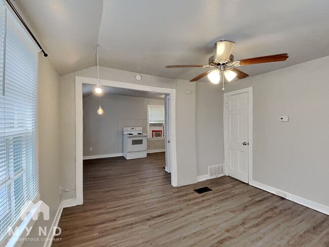 Photo - 2205 Avenue V