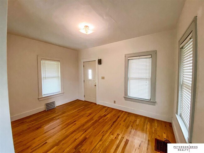 Photo - 2124 S 35th Ave