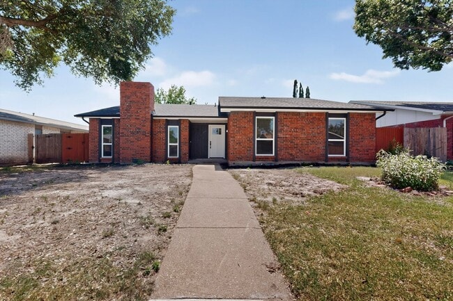 Photo - 243 Woodhurst Dr