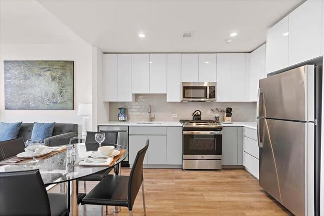 57 Bank St Unit SI ID1040037P