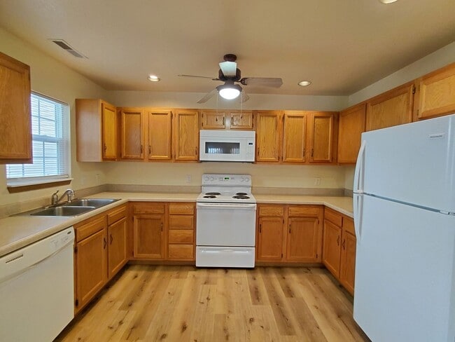 Photo - 22650 Hollow Oak Ln Unit 22650 Hollow Oak  A