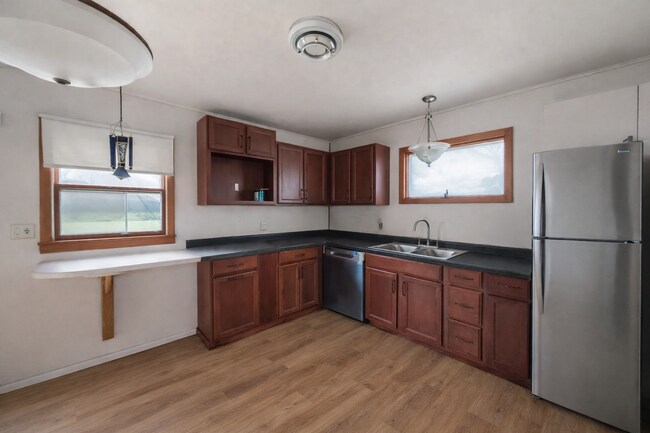 Photo - 231 Schilling St