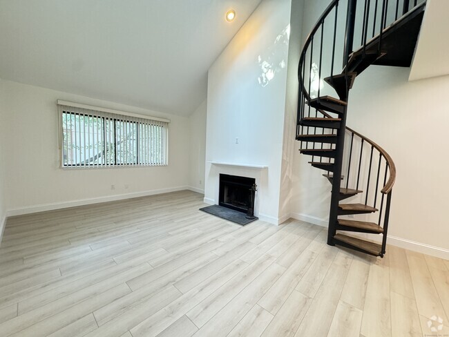 Building Photo - 1500 Bedford St Unit APT 306