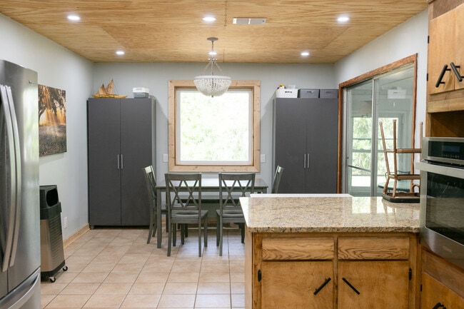 Photo - 105 21st Ave