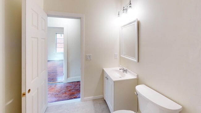 Photo - 736 Main St Unit 3