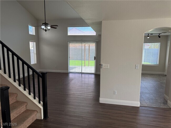 Photo - 7624 License St